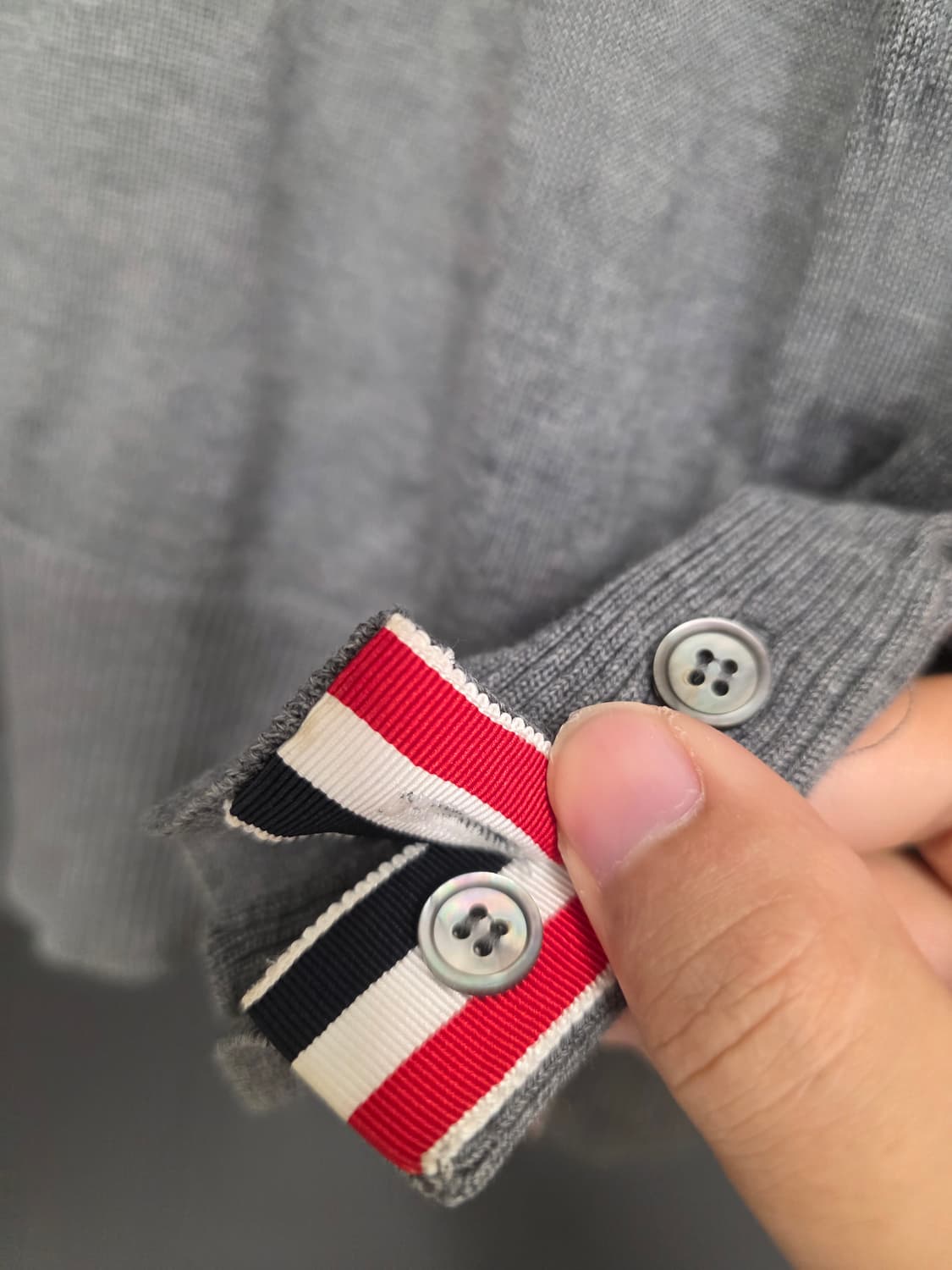 [4,무하자]톰브라운 메리노울 니트 그레이 상품이미지5