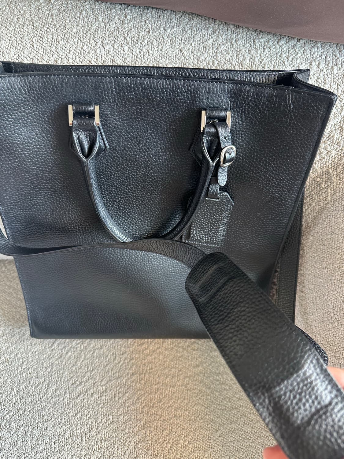 에스쿠에로 가죽 토트백 팝니다  상품이미지3