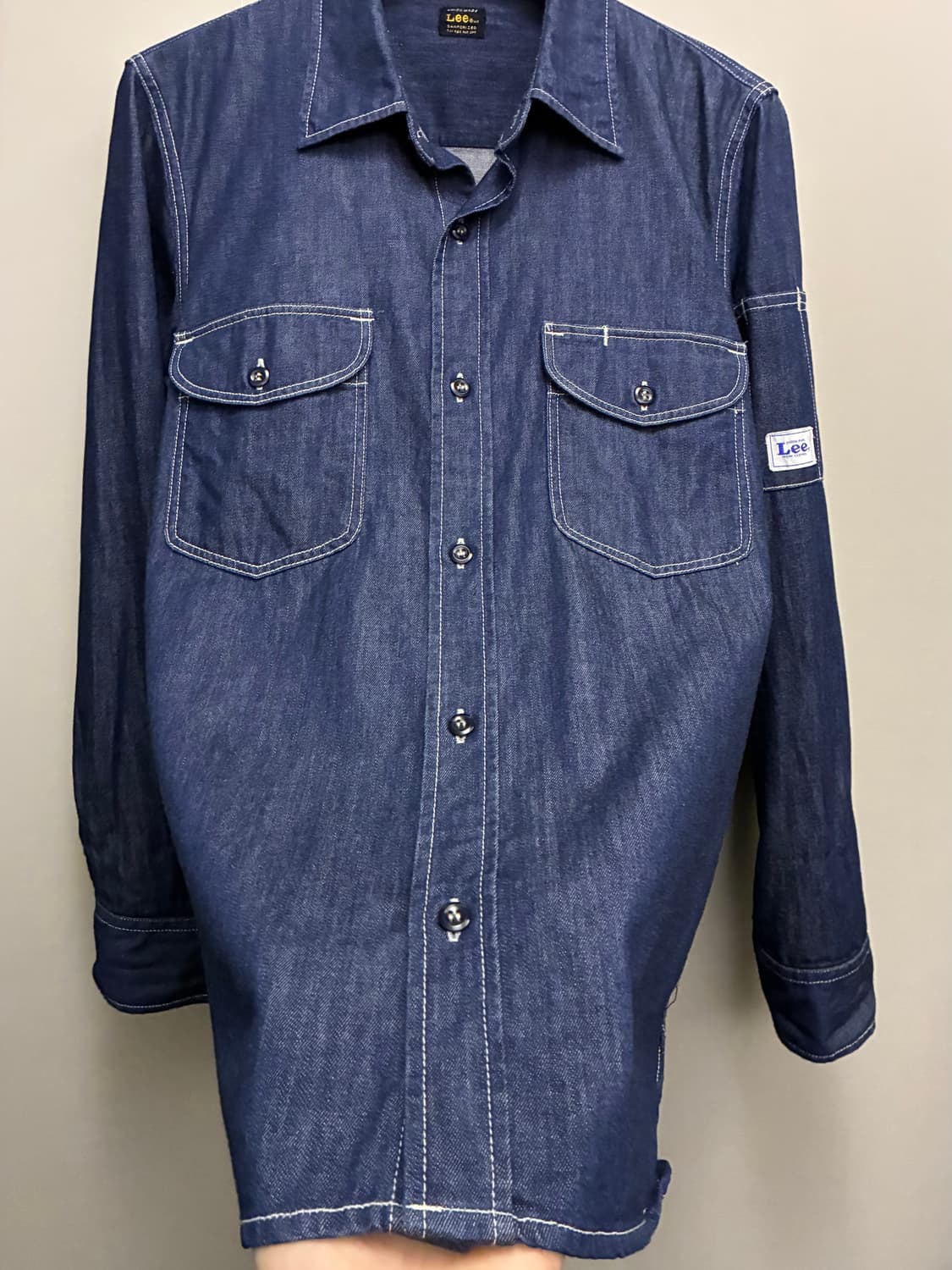 (M)LEE 리 코튼 샴브레이 데님 투포켓 워크셔츠 인디고블루 상품이미지4