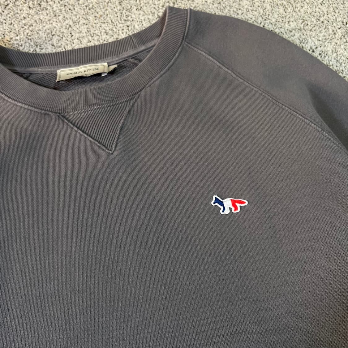 메종키츠네 트리컬러 폭스 헤드 패치 맨투맨 상품이미지2