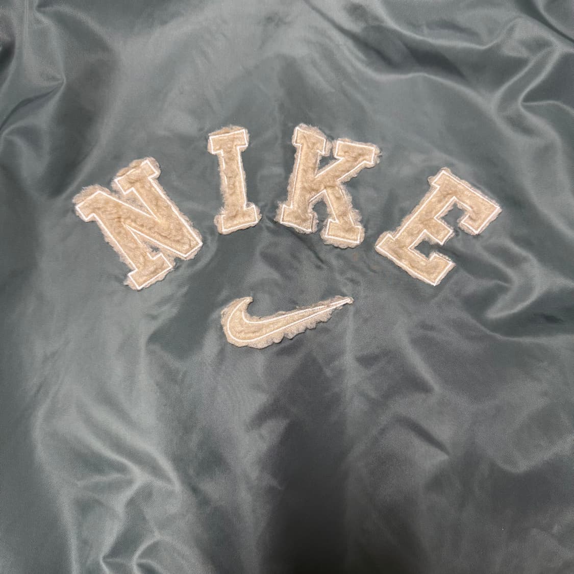 나이키 후드 후리스 레터링 로고 카키 항공점퍼 상품이미지4