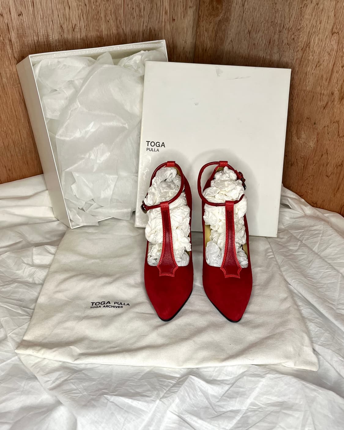 토가풀라 레드 스웨이드 T바 스틸레토 펌프스 상품이미지2