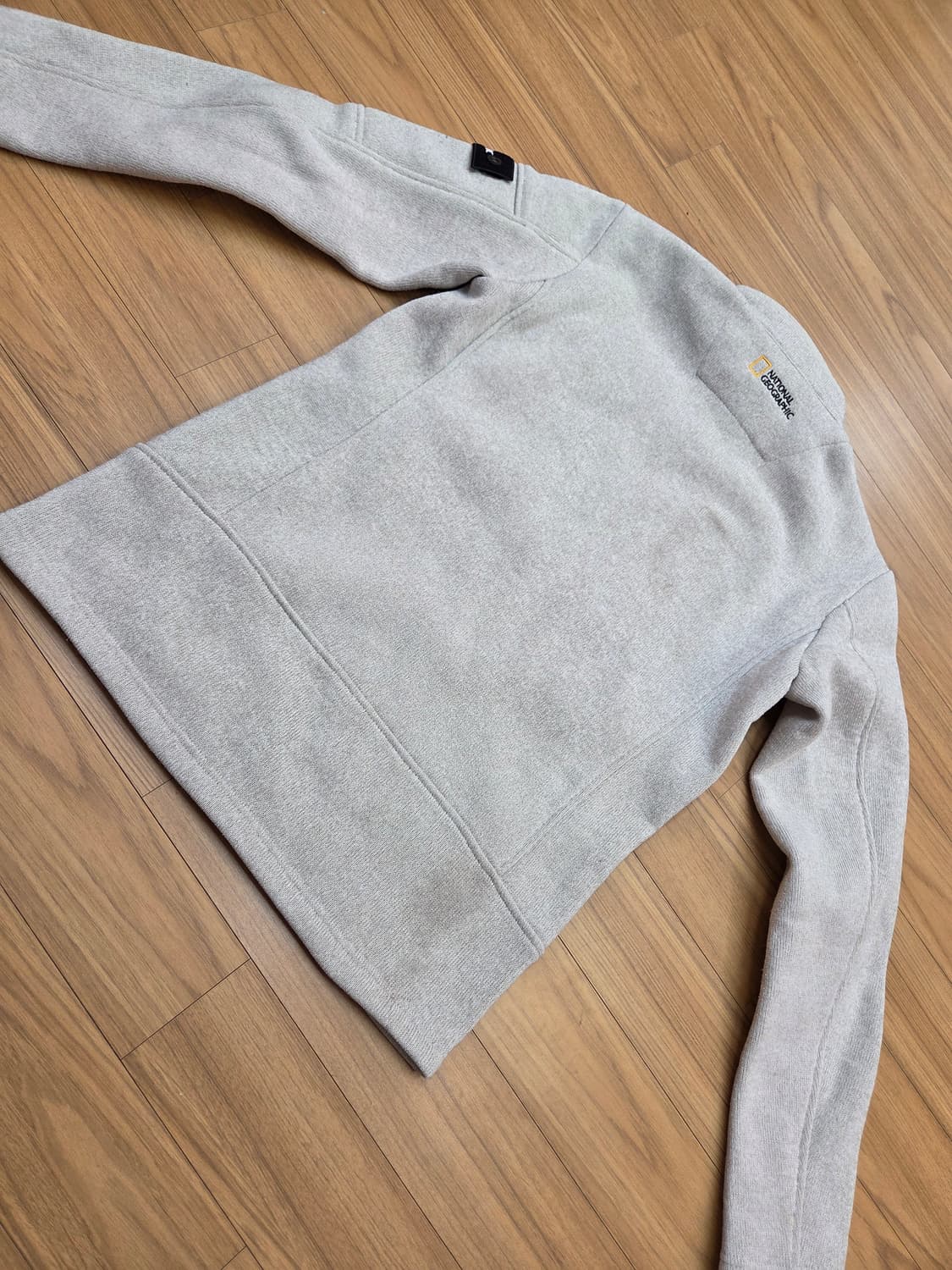 아이보리 색상 내셔널지오그래픽 플리스 자켓 M사이즈입니다. 넥라인까지 올 상품이미지2