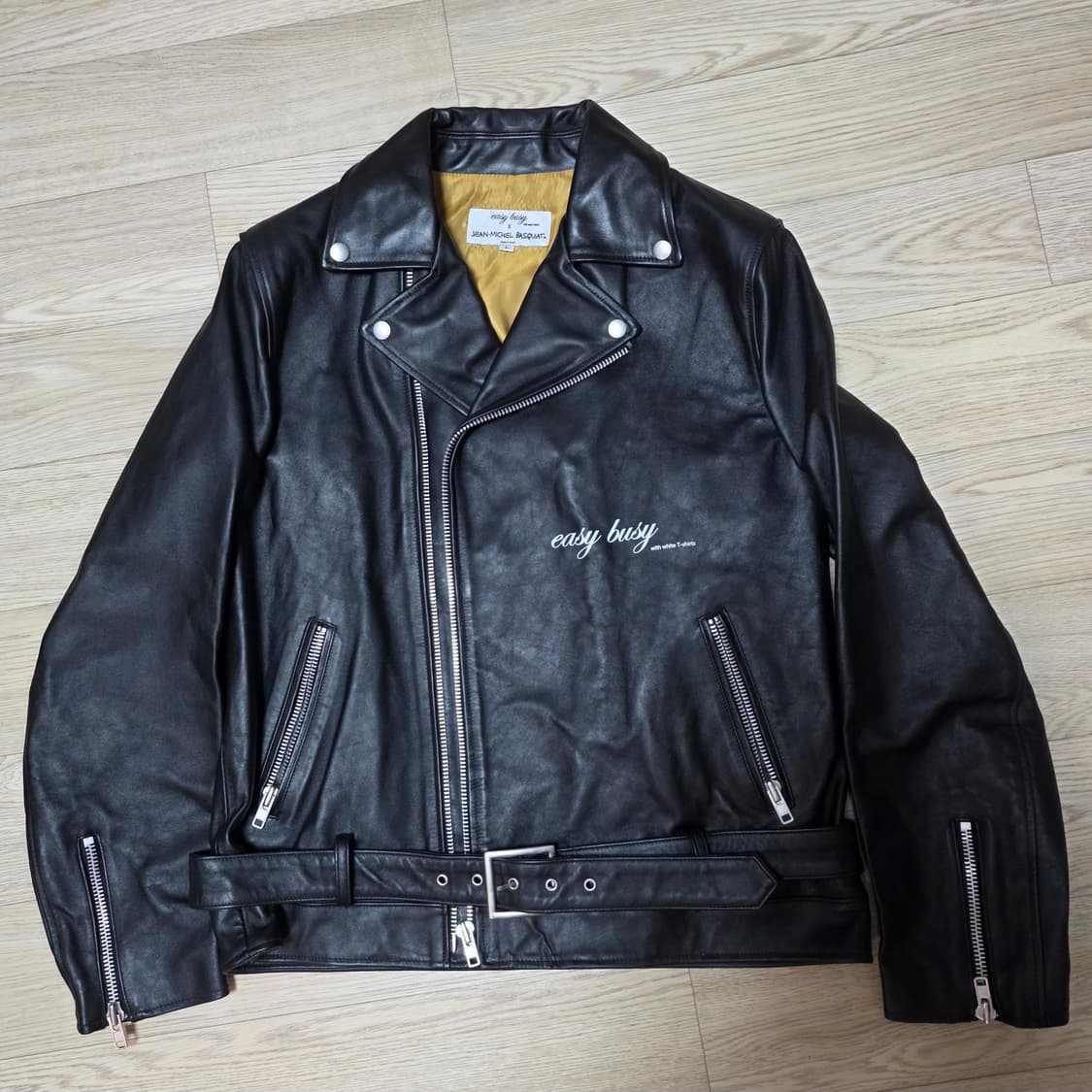 장미셸바스키아 소가죽

라이더자켓 상품이미지2