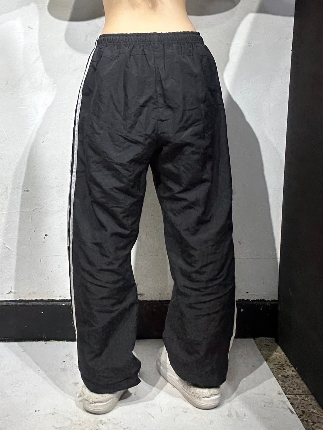 00s 아디다스 블랙 화이트 삼선 스몰 로고 와이드 트랙 팬츠 95 상품이미지3