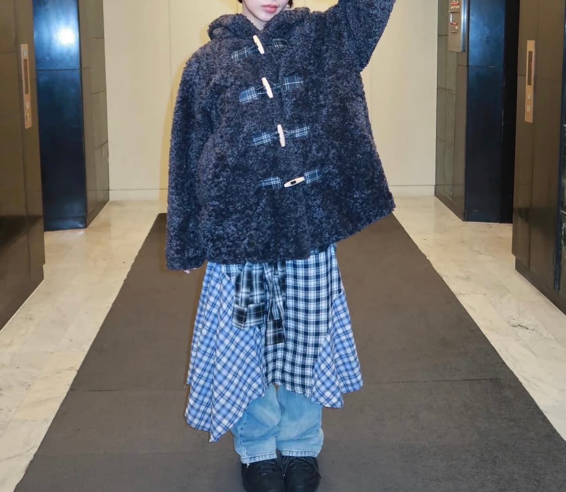 직거래) 더뮤지엄비지터 퍼 자켓 코트 상품이미지2