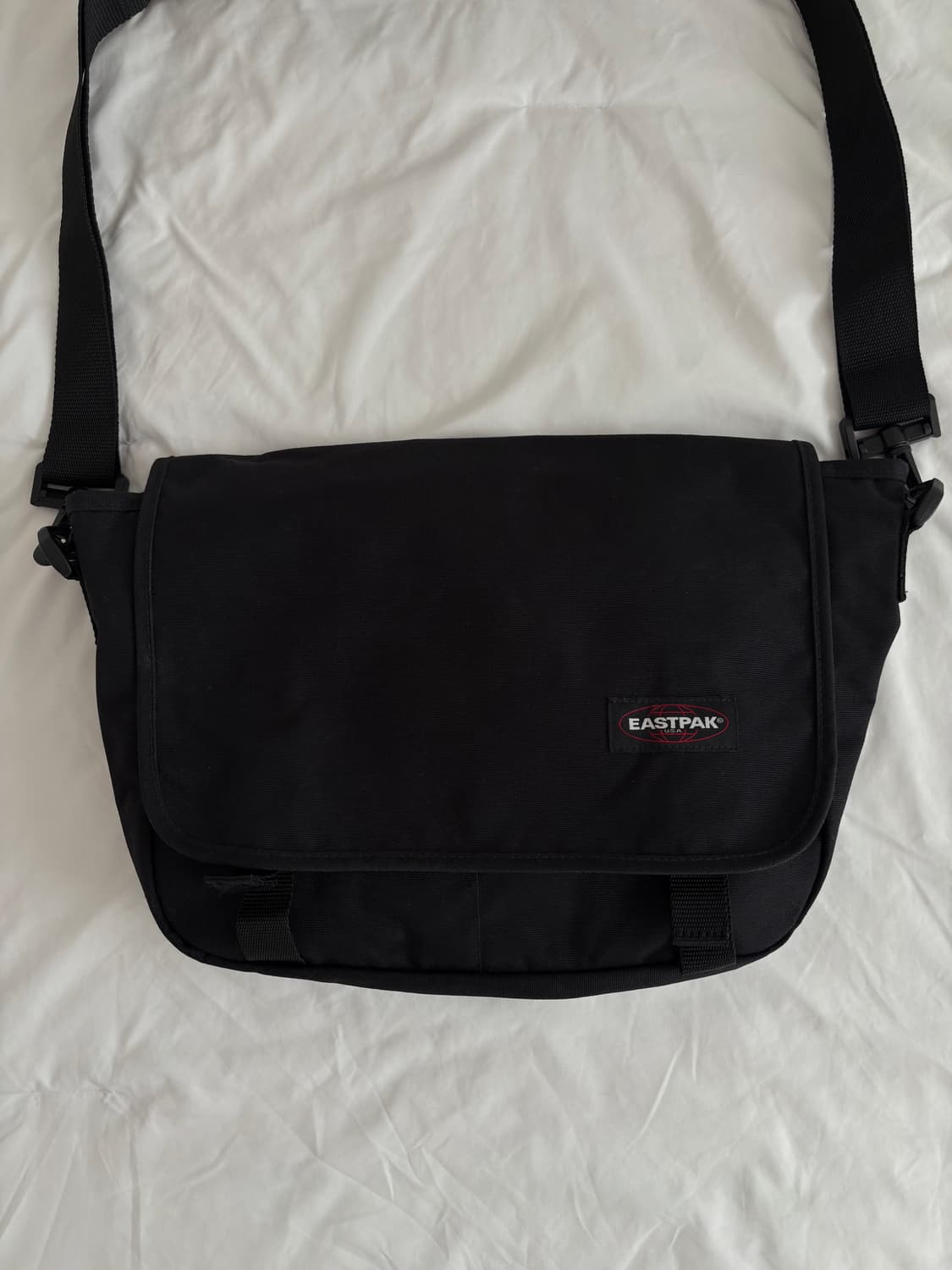 EASTPAK cross bag 이스트팩 크로스백 상품이미지3