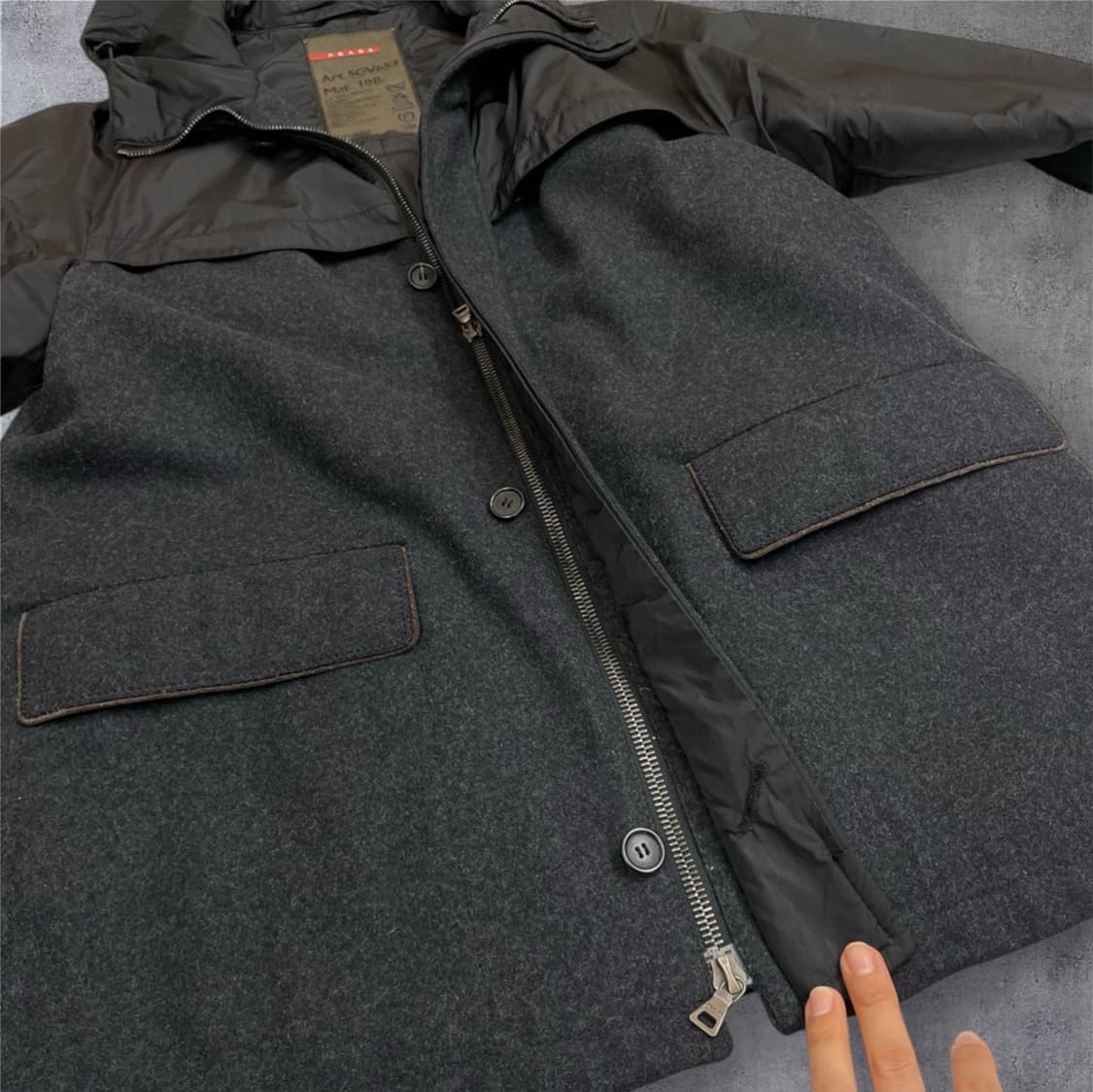 프라다 Prada 블랙 차콜 나일론 울 믹스 후드 자켓 점퍼 52 상품이미지5