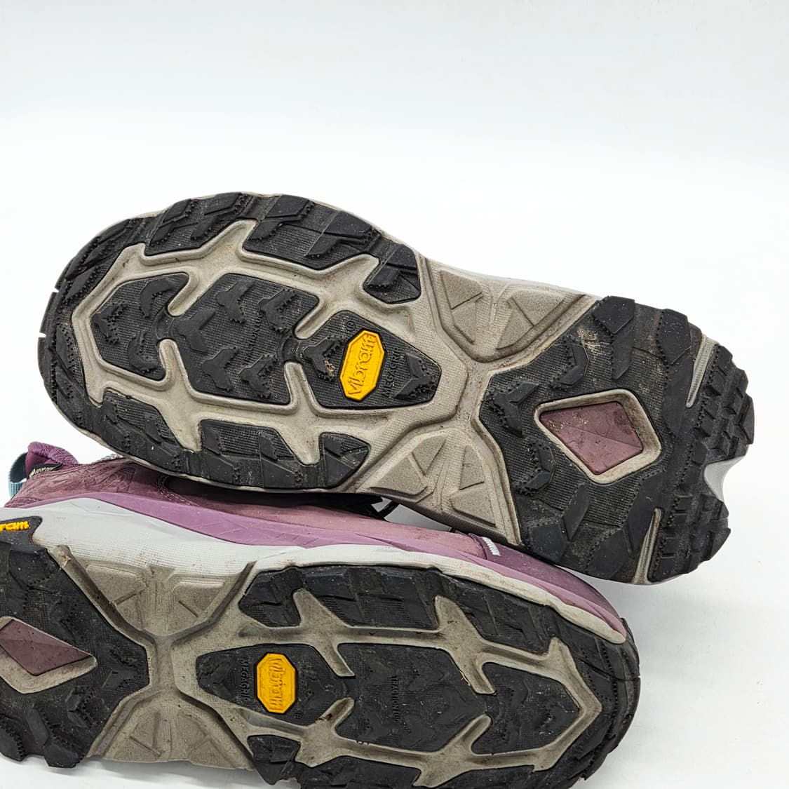 호카 우먼스 카하2 로우 고어텍스 그레이프 와인 (240) 상품이미지3