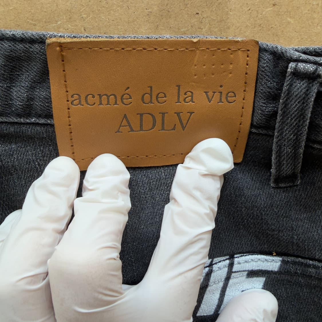 아크메드라비 백 로고 워싱 데님 팬츠 차콜 상품이미지6