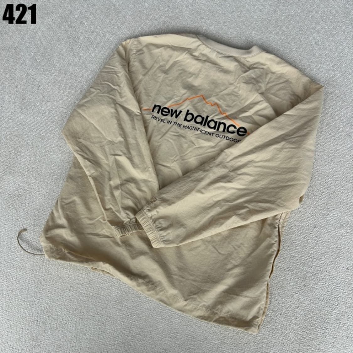 뉴발란스 베이지색 긴팔티  상품이미지7