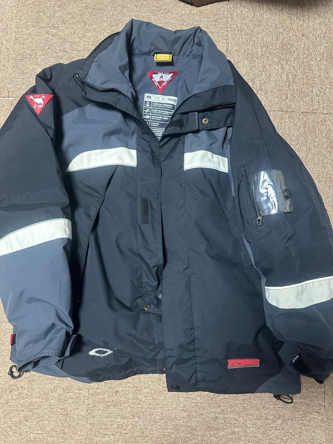 오클리 고프코어 00s tex10000바람막이L팔아요 상품이미지2