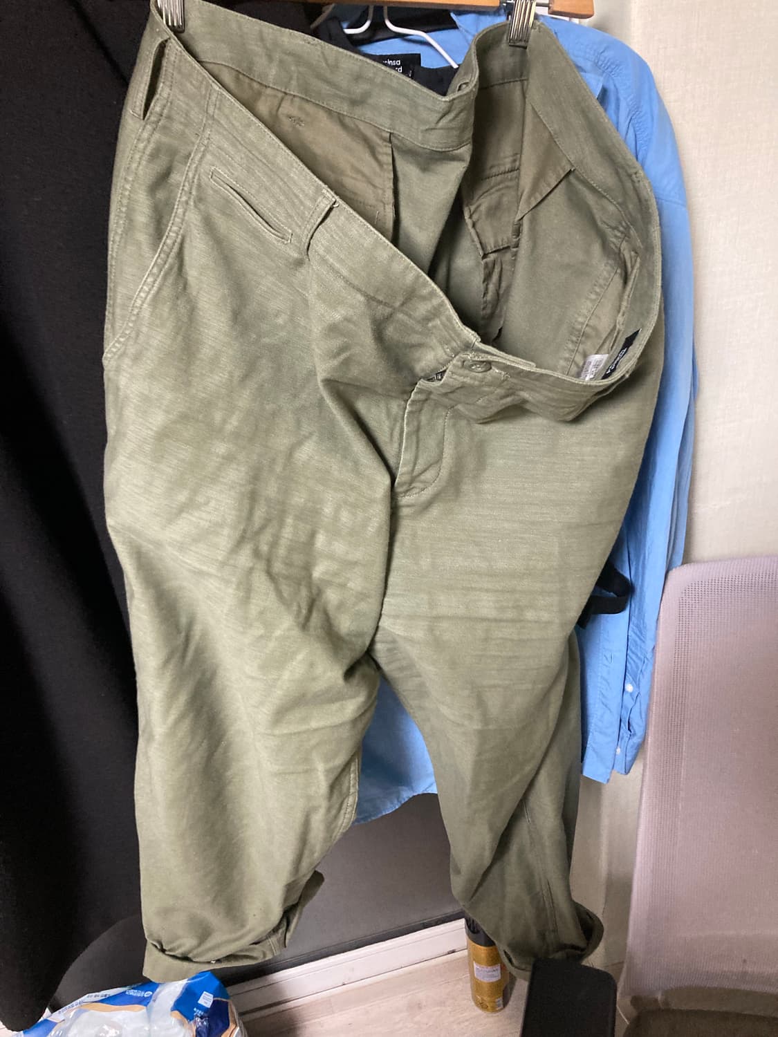 무탠다드 백 사틴 오피서 팬츠 올리브 카키 42인치 상품이미지3