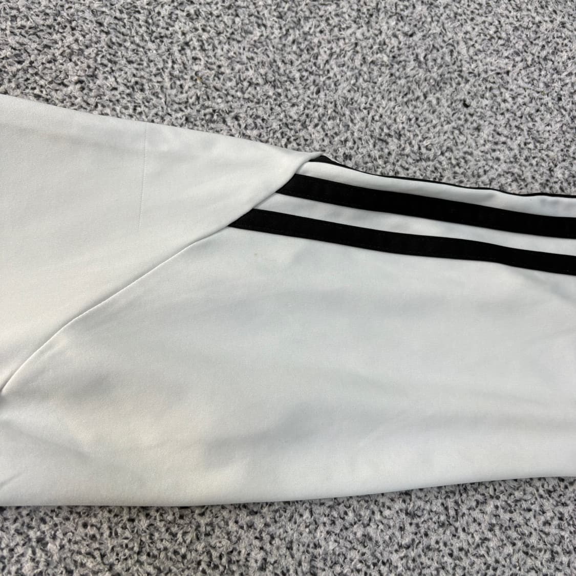 105 아디다스 축구 유니폼 긴팔티 0330J 상품이미지4