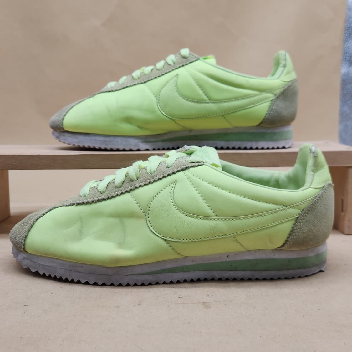 나이키 코르테즈 형광 운동화 250 상품이미지1