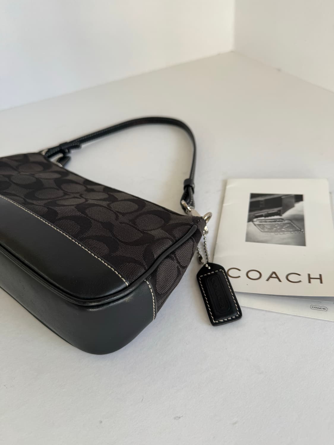 [빈티지] Coach 코치 시그니처 블랙 미니 바게트백 상품이미지3