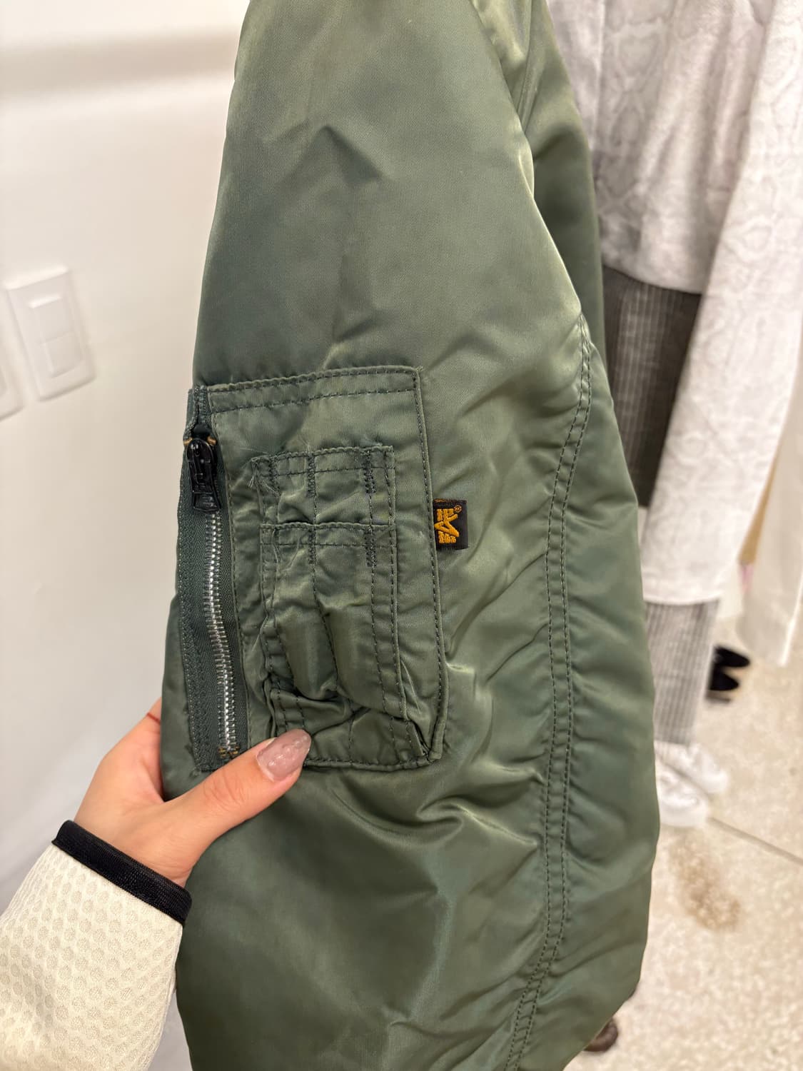 Alpha Industries reversible ma-1 jacket 상품이미지9