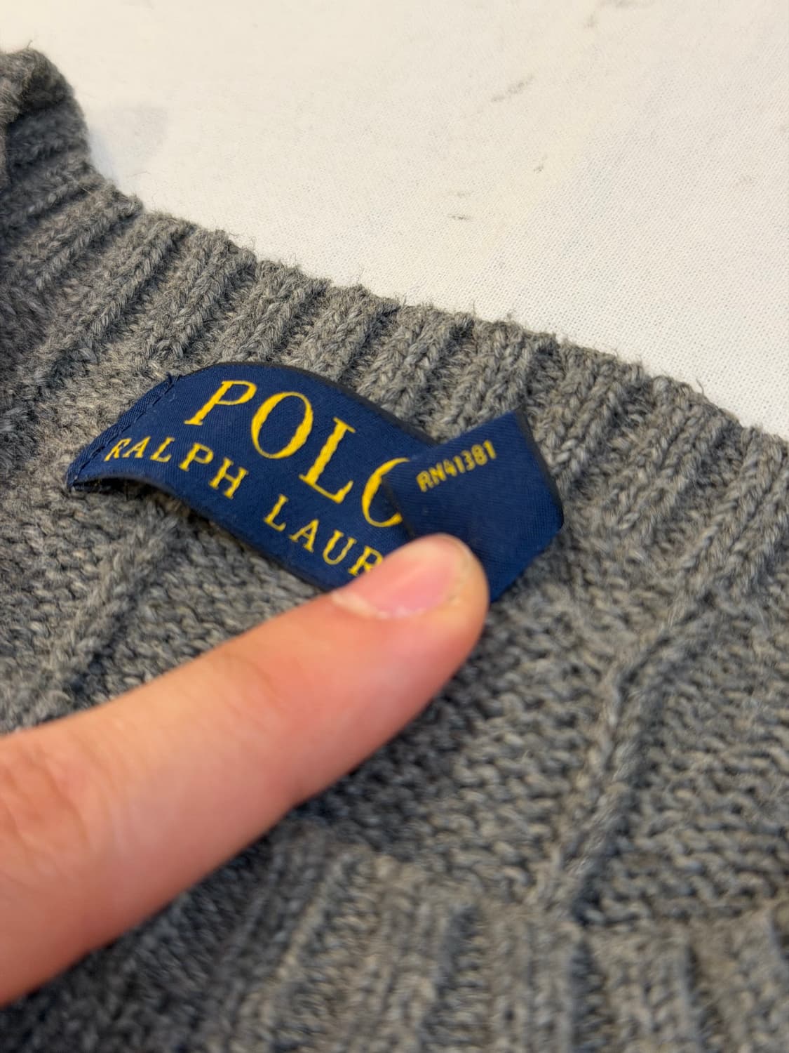 폴로 랄프로렌 꽈배기 케이블 니트 그레이 상품이미지3