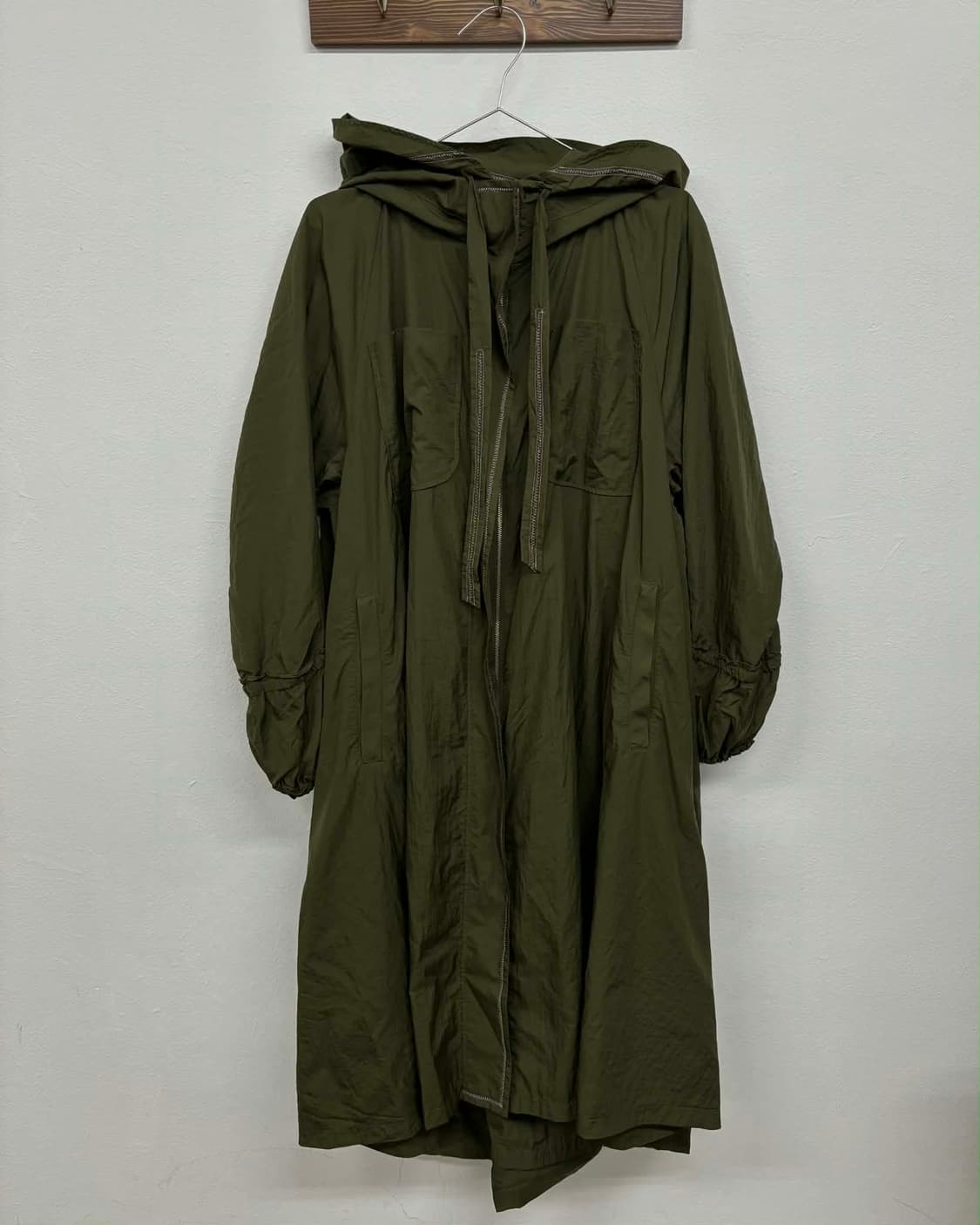[55] 오즈세컨 한섬 O’2nd 20년 신형 카키 나일론 후드 롱 야상 상품이미지2