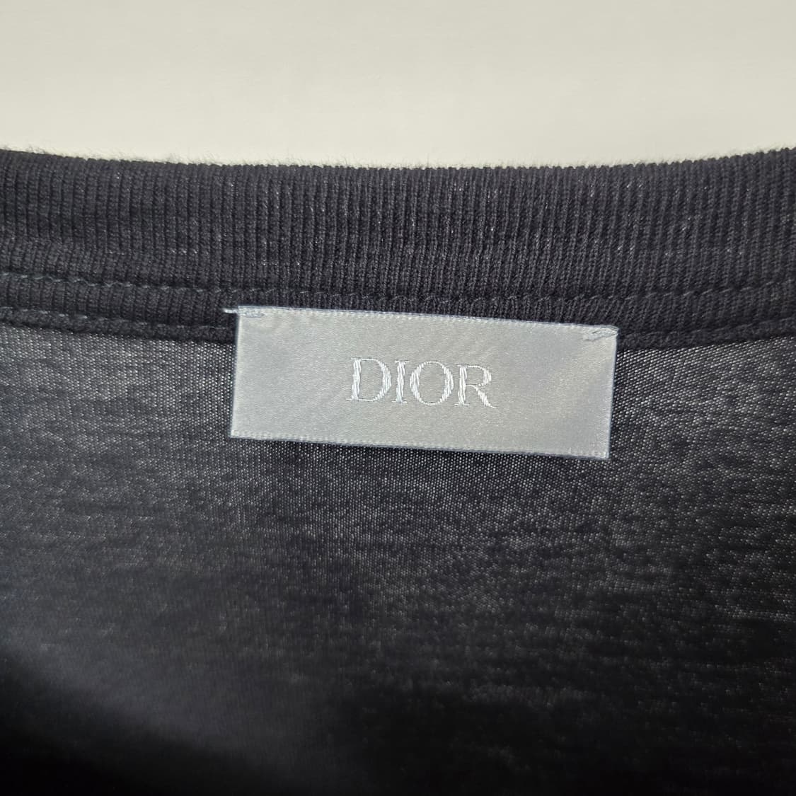 디올 아뜰리에 로고 긴팔 티셔츠 xl사이즈 105 판매 상품이미지2