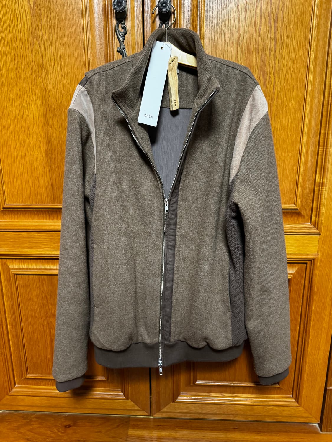 엑슬림 에피소드4 01 니트 자켓 다크 브라운 - 에센스 한정 상품이미지1