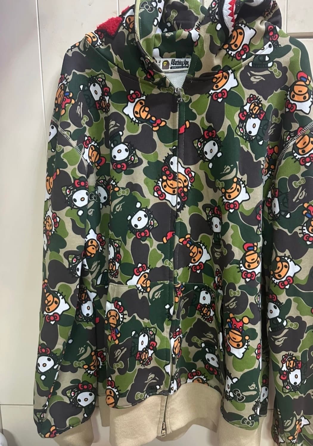 헬로키티 베이프 후드집업 상품이미지2