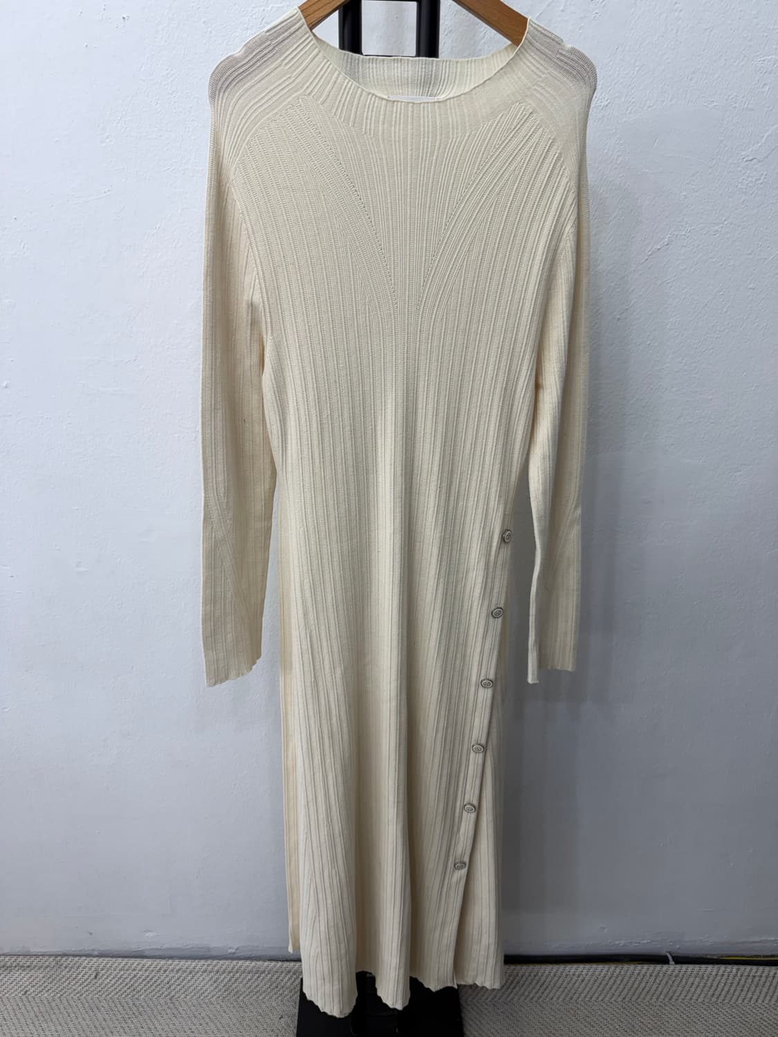 정품) 타임 한섬 20ss 아이보리 골지 니트 롱 원피스 90F 상품이미지1