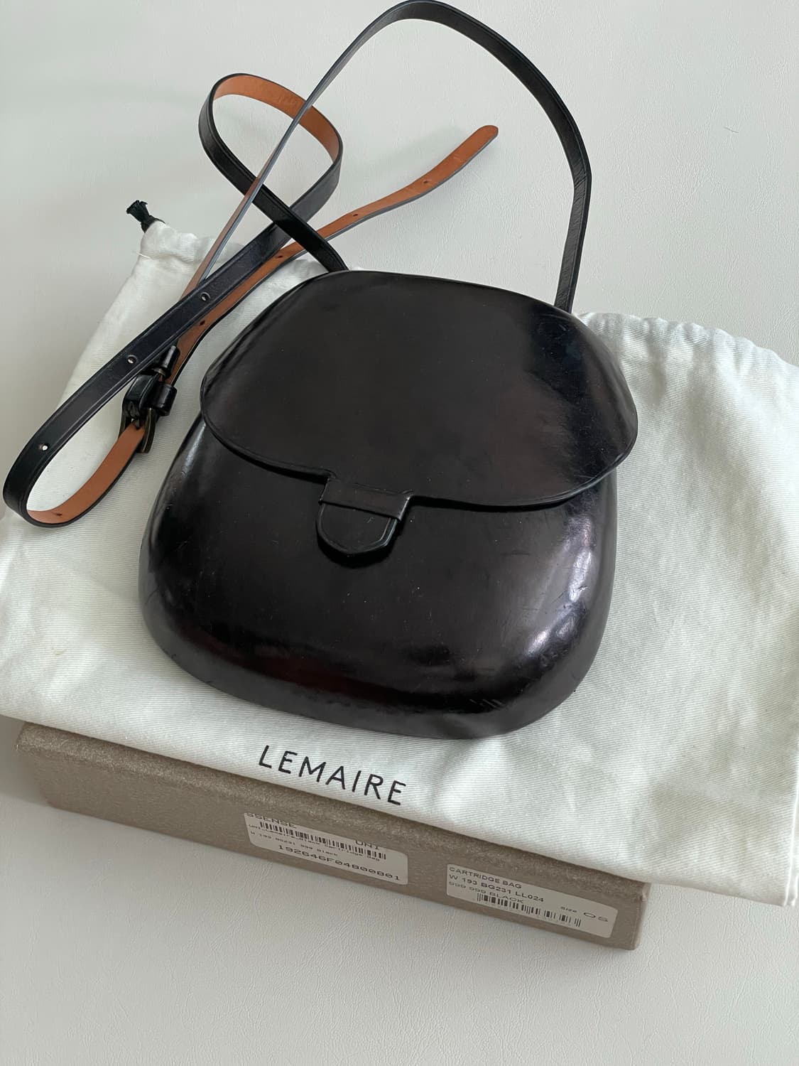 르메르 카트리지백 블랙 상품이미지1