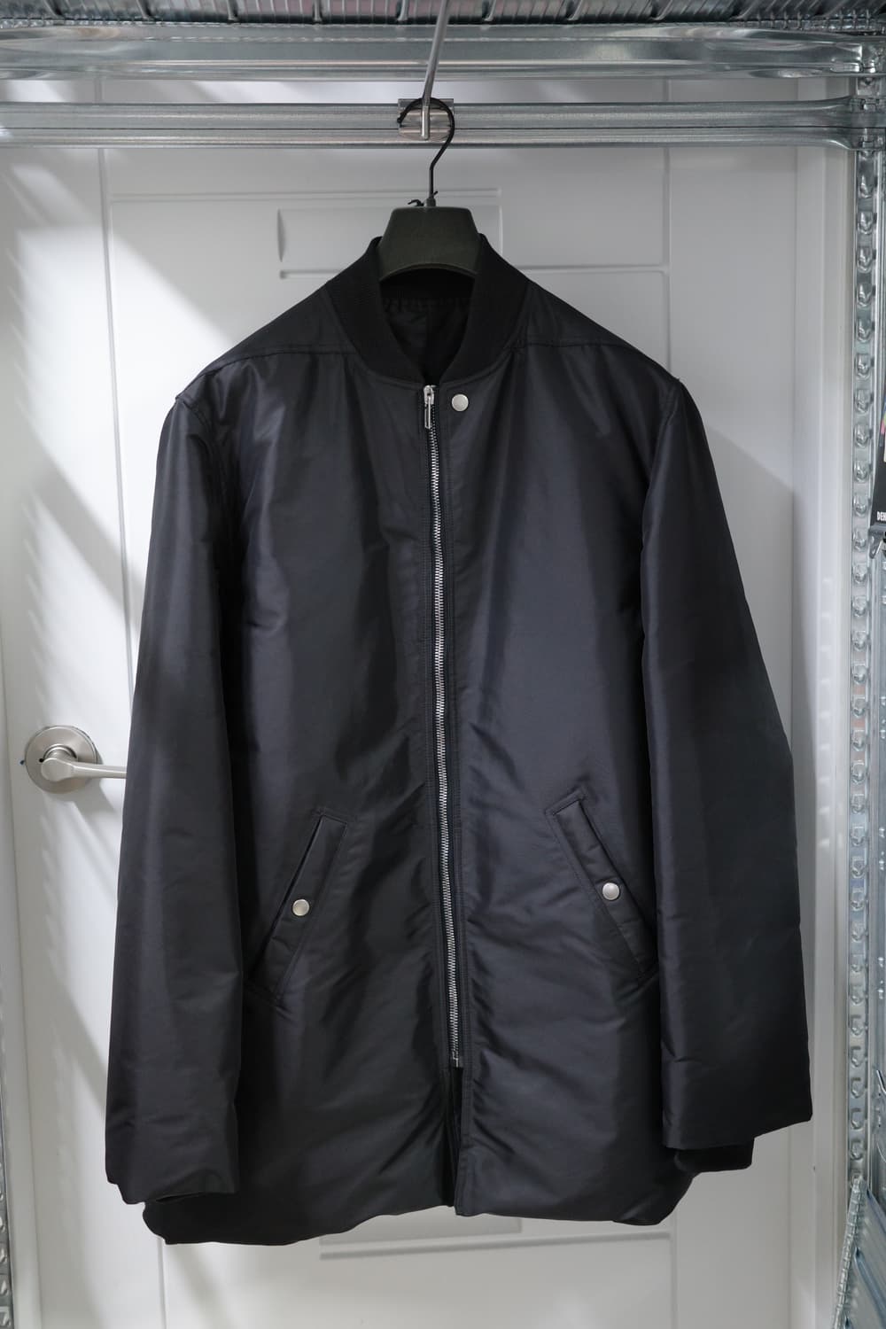 릭오웬스 FLIGHT NECKED DUVET BLACK 상품이미지1