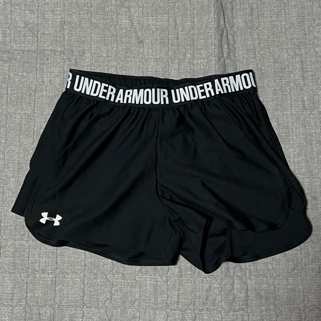 언더아머 여성 히트기어 쇼츠 L 팬츠 반바지 여성용 츄리닝 트레이닝복 상품이미지1
