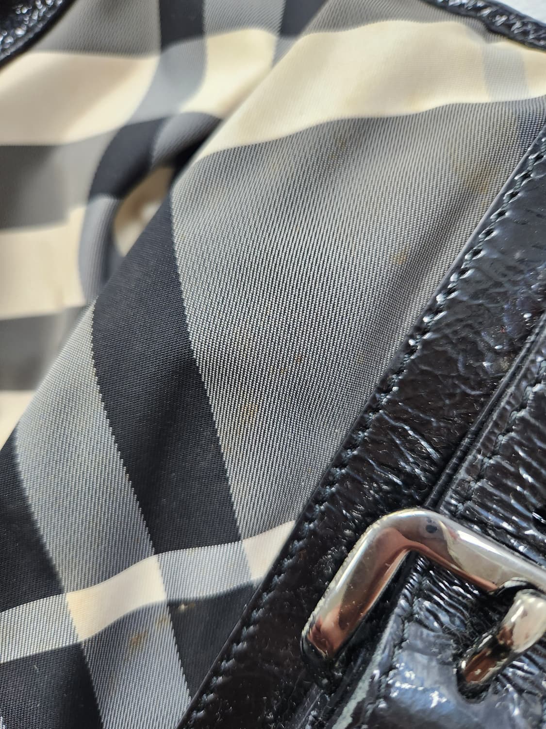 (OS)버버리 체크 페이던트 레더 토드백 상품이미지5