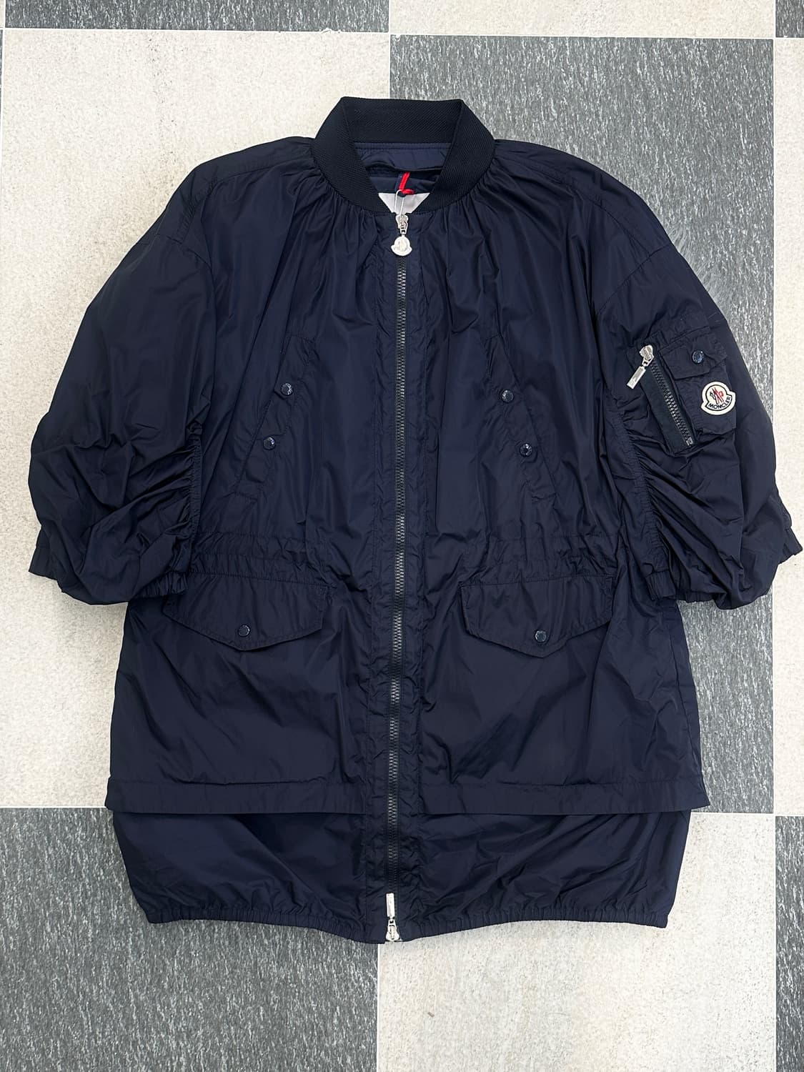 몽클레어 틸리 네이비 바람막이 하프 코트 상품이미지3