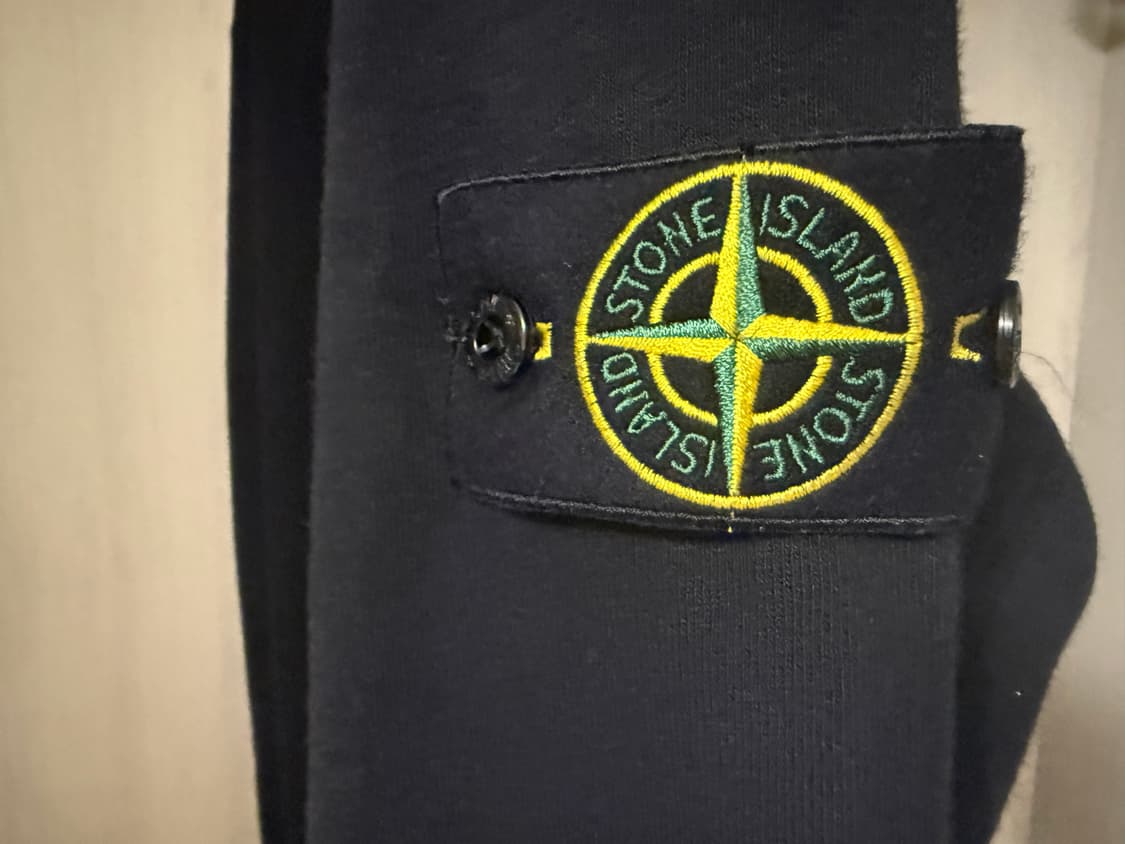 스톤아일랜드 25ss 크루넥 스웨트 셔츠 블랙 상품이미지3