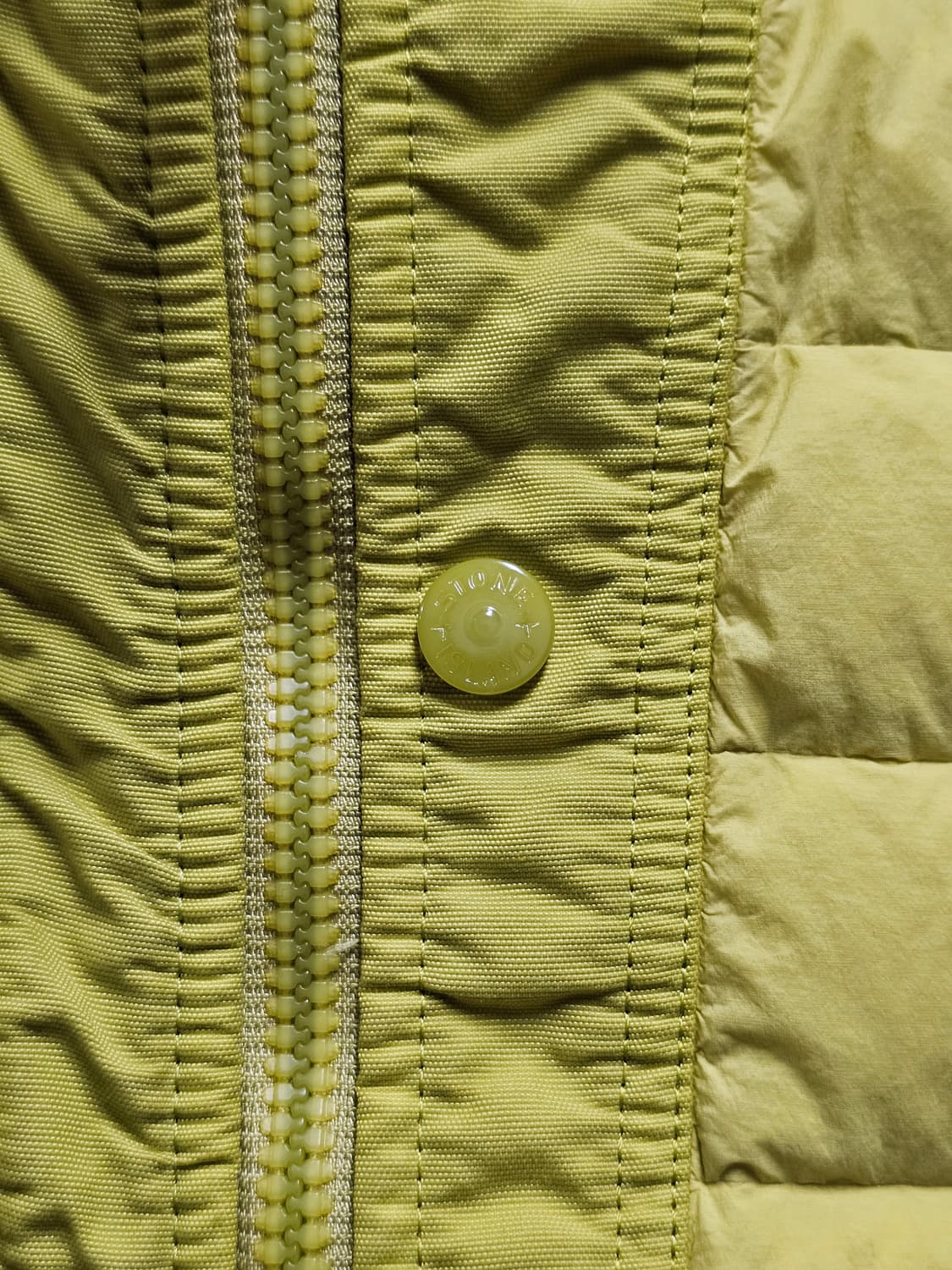 스톤아일랜드 룸 우븐 STRETCH NYLON-TC 경량 패딩 상품이미지4