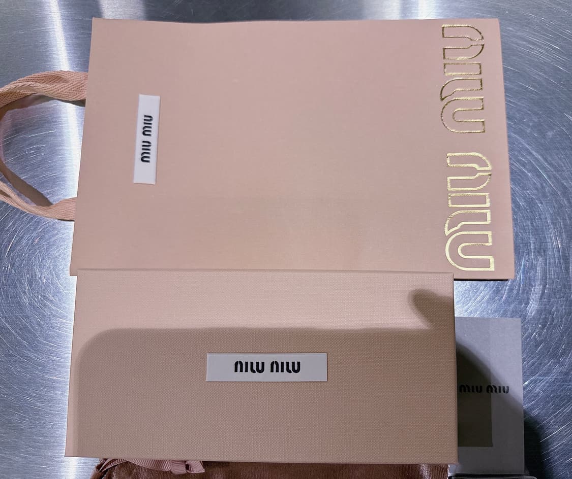 미우미우 리가드 선글라스 올블랙 미착용 풀박 상품이미지6