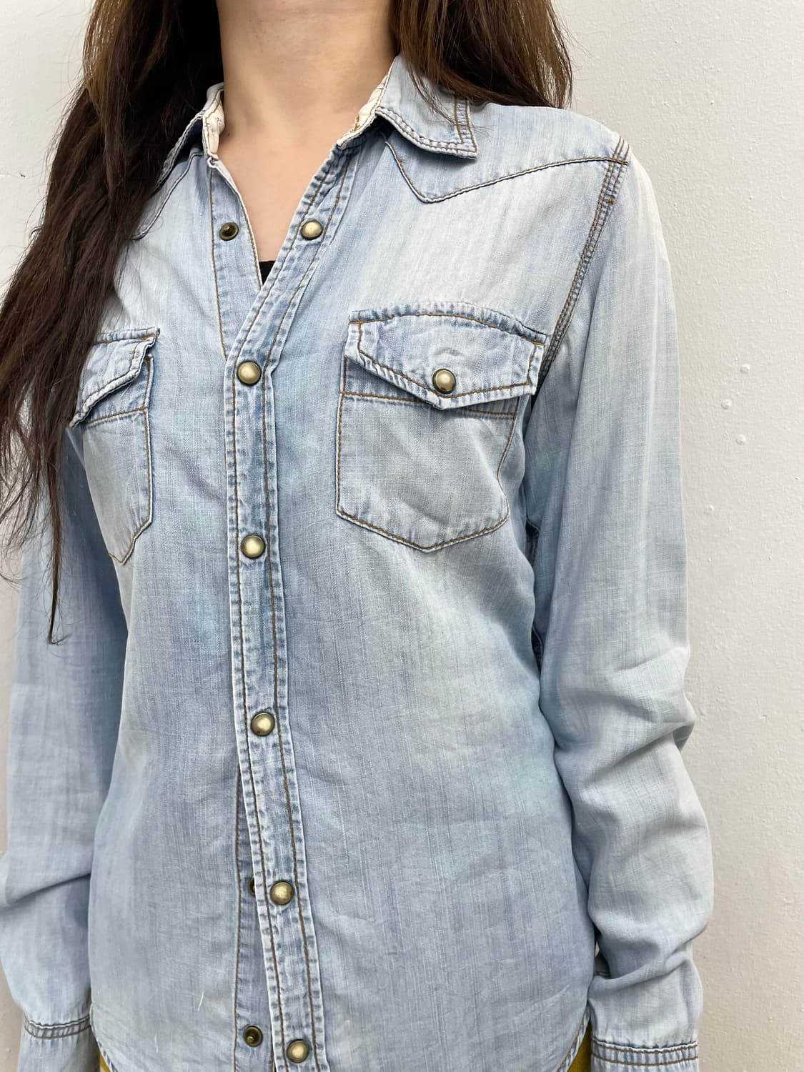 연청 워싱 데님 셔츠 상품이미지5