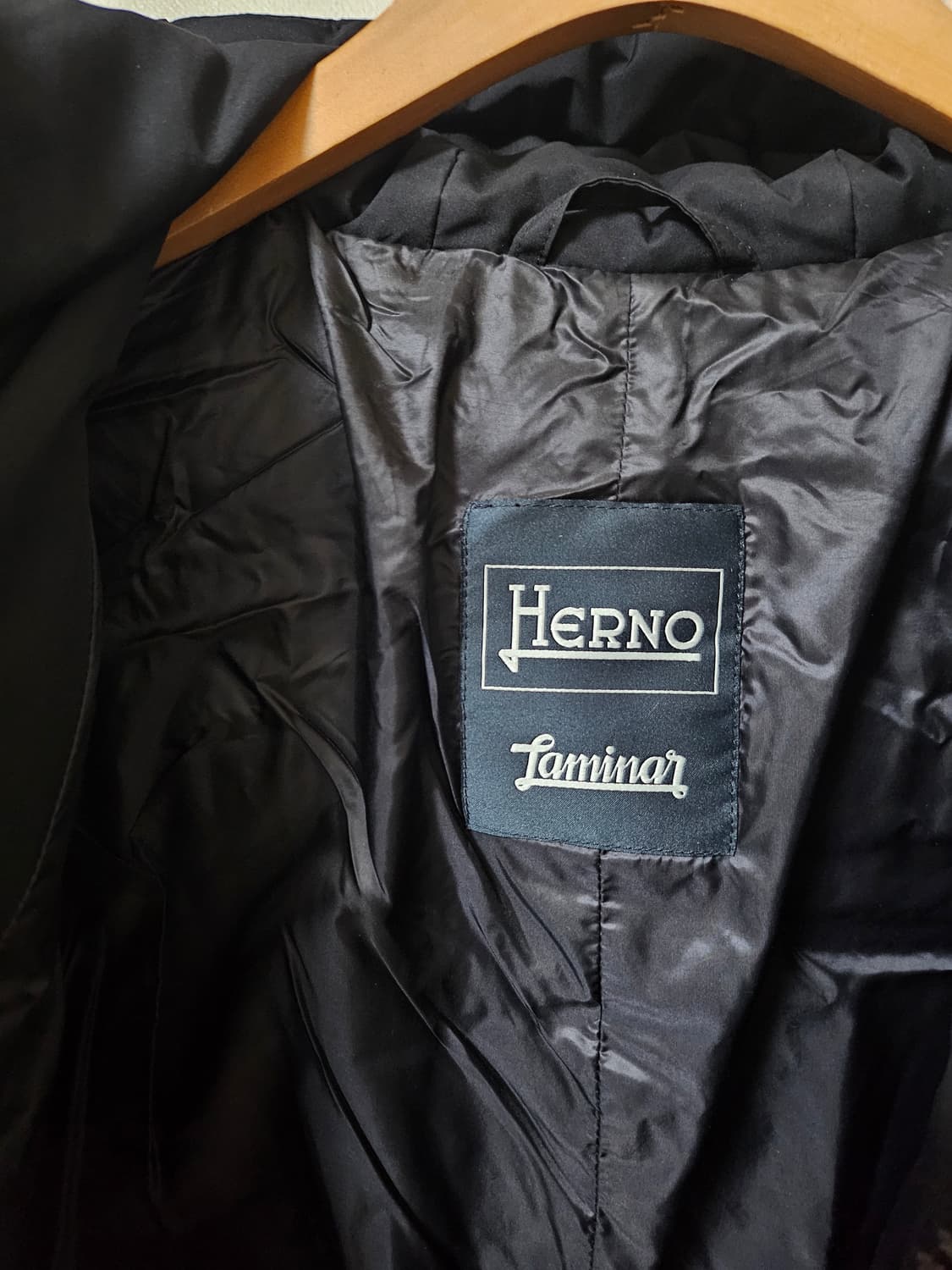 (매장정품)에르노 HERNO 구스남성롱패딩 고어윈드스토퍼 블랙 52 상품이미지8