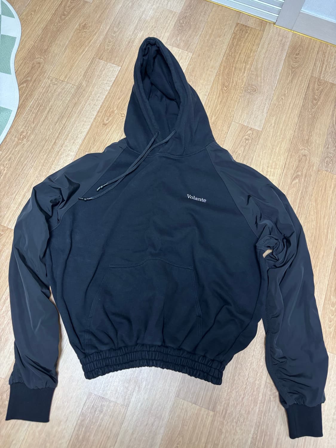 볼란테 후드티 판매합니다 상품이미지1