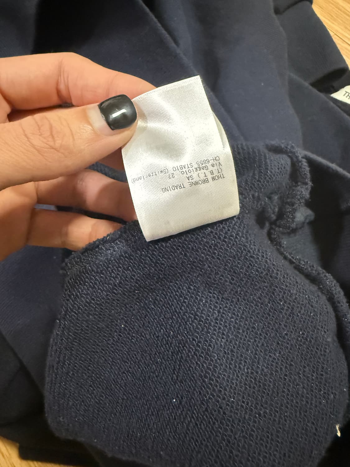 [정품]톰브라운 네이비 삼선 맨투맨 상품이미지8