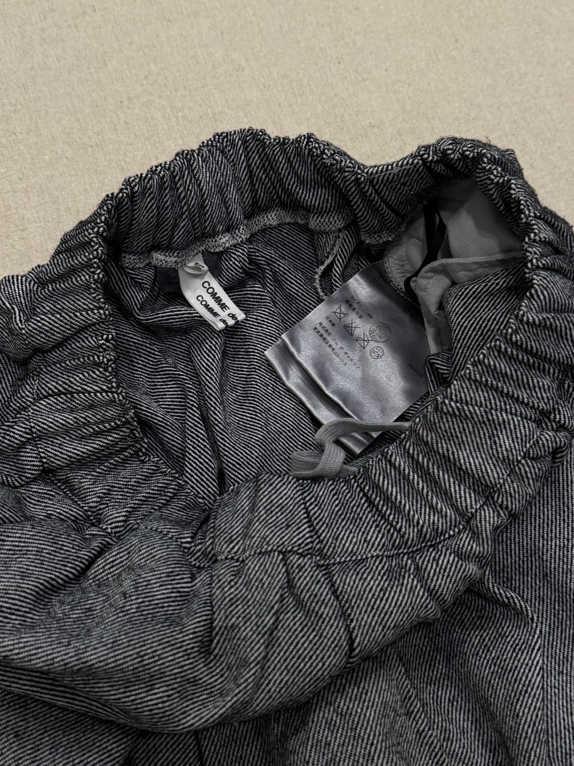 꼼데가르송 꼼꼼 15ss 비대칭 랩 스커트 팬츠 상품이미지5