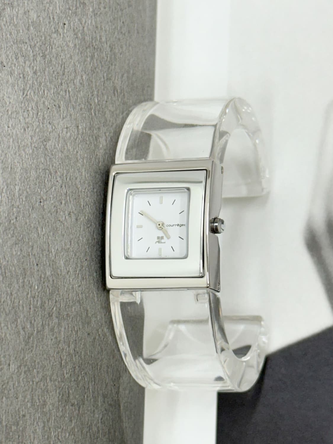 [새상품] courreges / 꾸레쥬 아크릴 뱅글 시계 상품이미지1