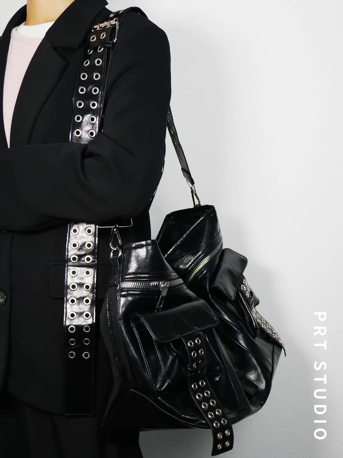 Cross Embossed Leather Multi-Way bag 상품이미지5