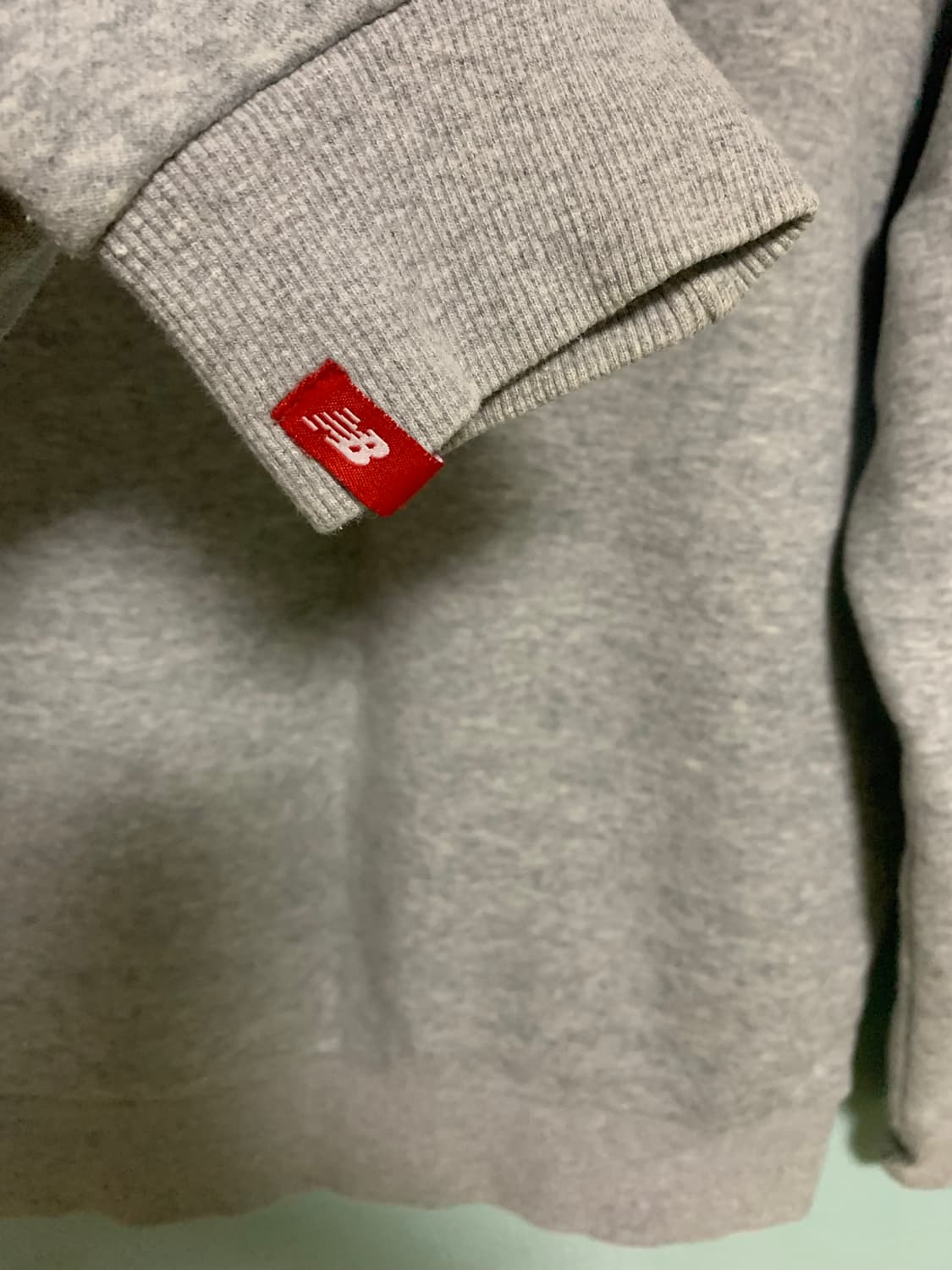 뉴발란스 기모 여성맨투맨 상품이미지5