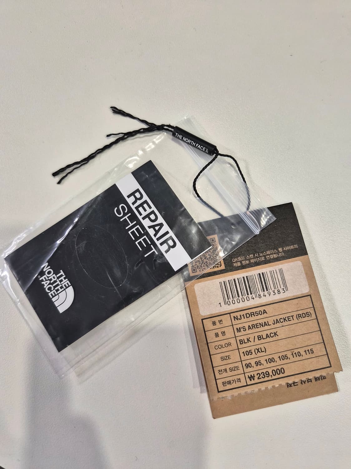 노스페이스 아레날 블랙 유광 경량패딩 105 상품이미지6