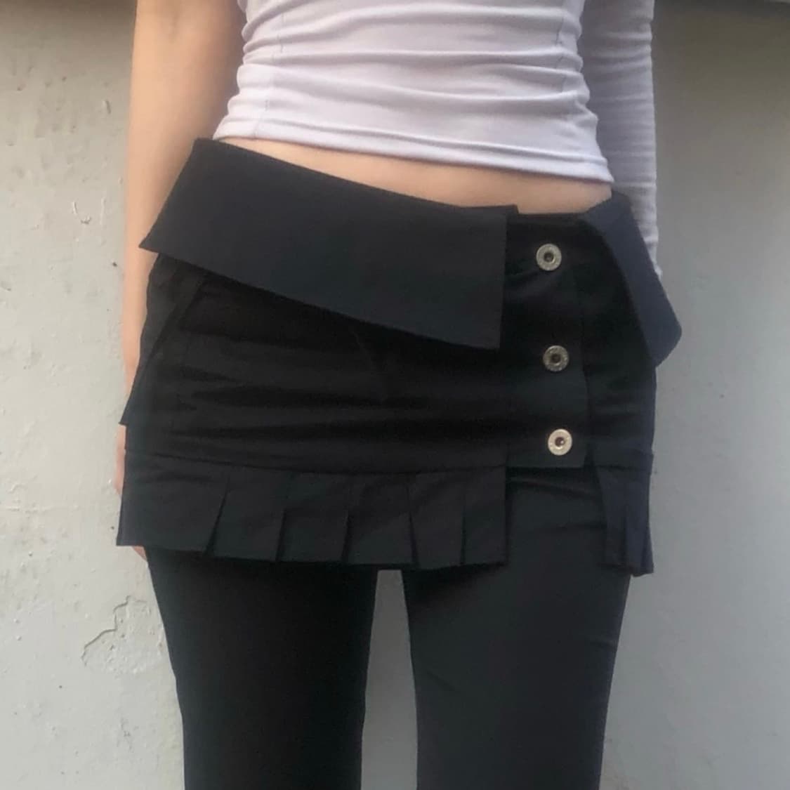 딧소어 Maven Strap Pleats Skirt black 상품이미지2