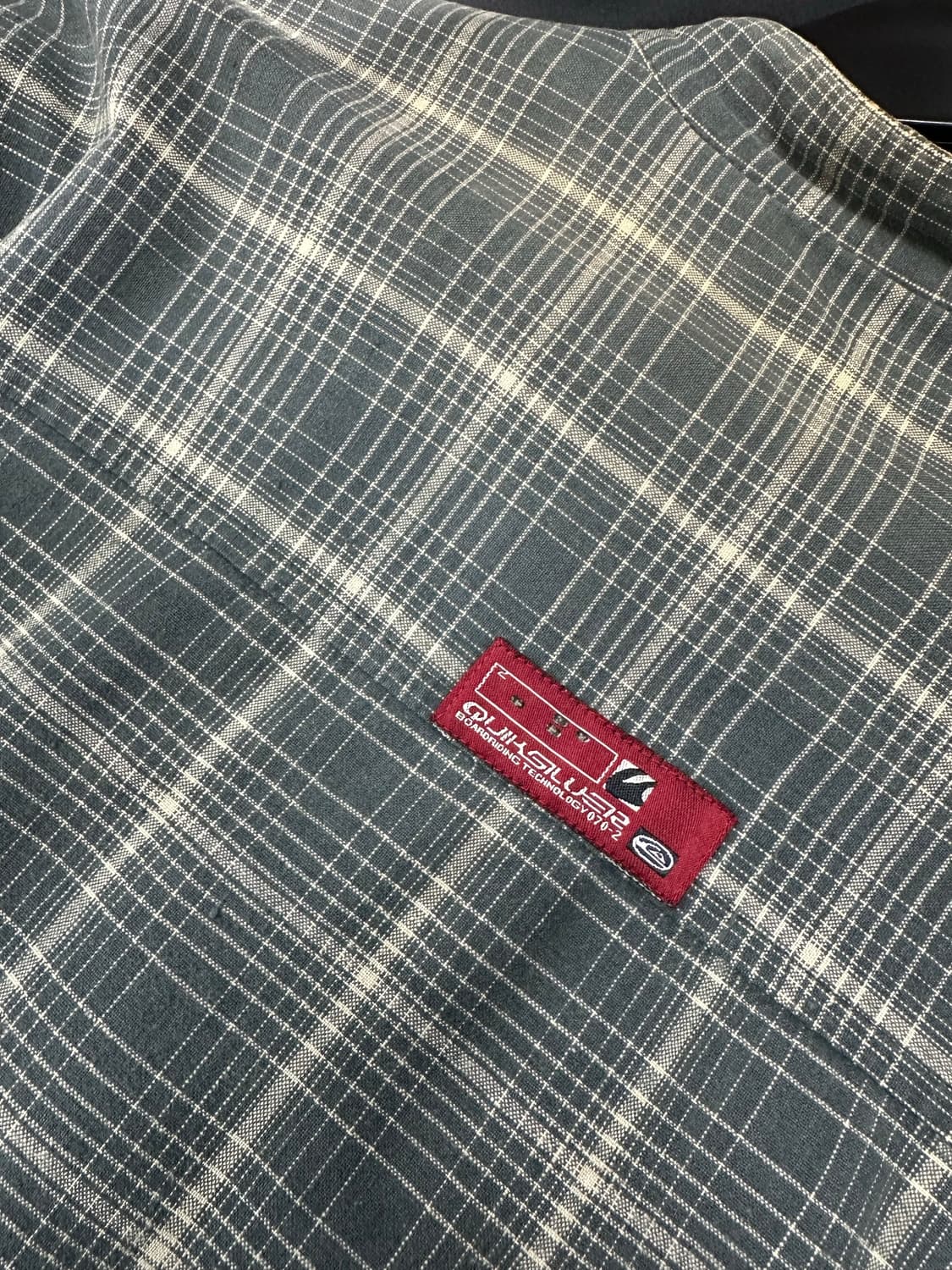 퀵실버 체크 누빔 오버핏 셔츠 상품이미지6