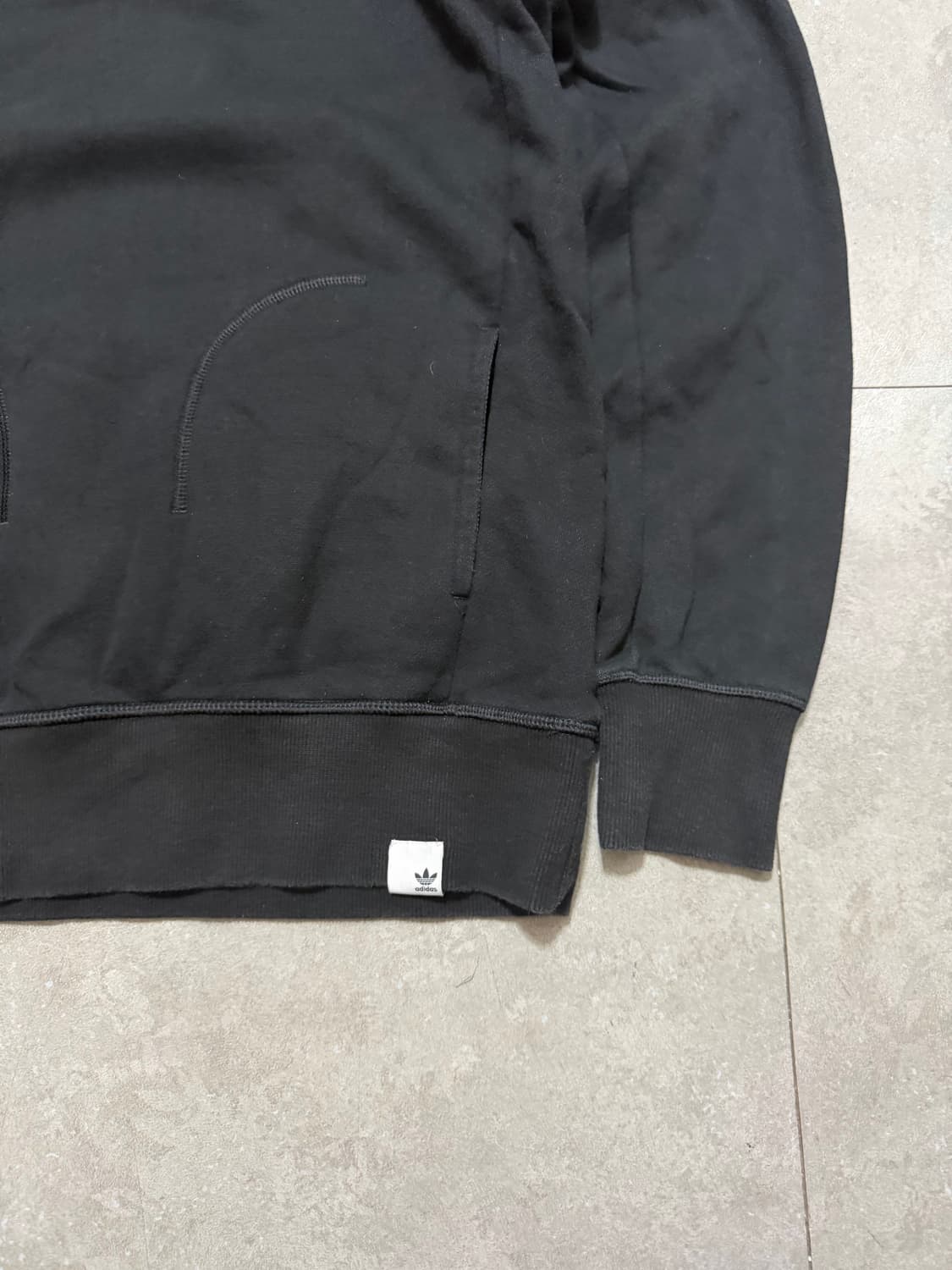  아디다스 블랙컬러 빈티지 롱슬리브 스웻셔츠 95size   상품이미지8