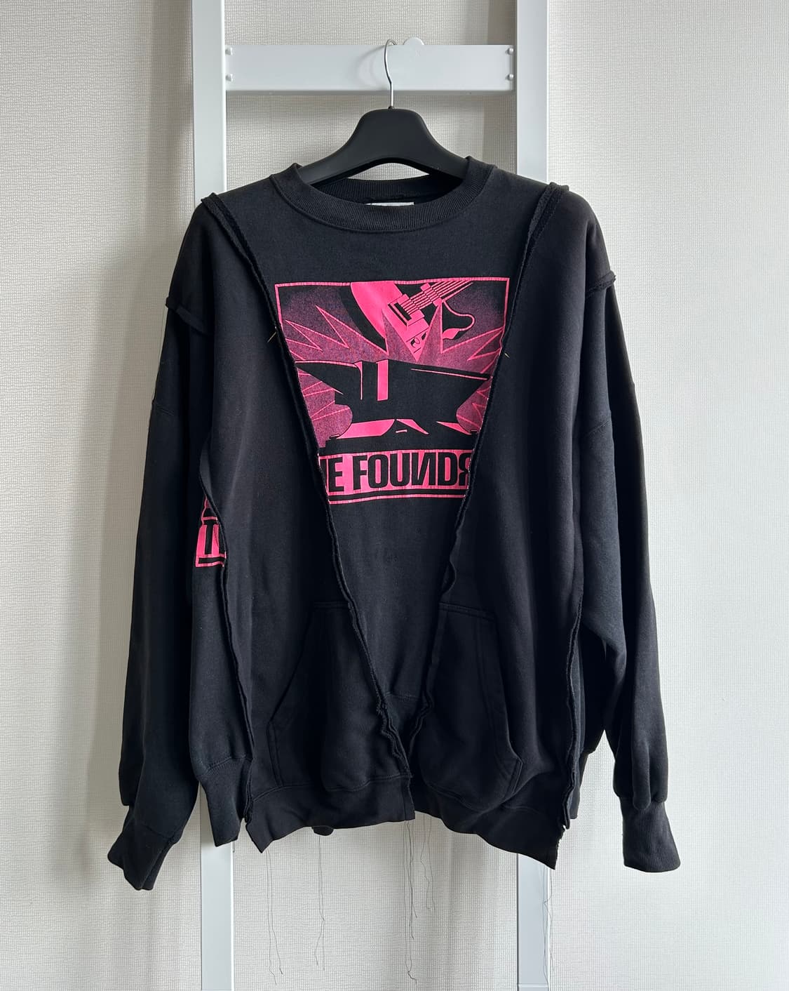 디스커버드 맨투맨 상품이미지1