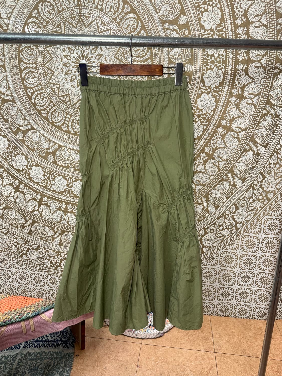 빈티지 여성 밴딩 셔링 디테일 롱 스커트  상품이미지3