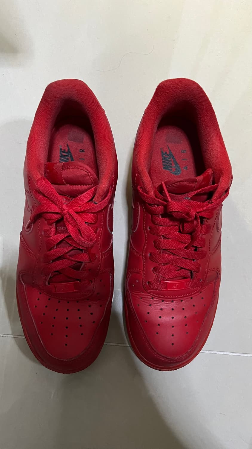 나이키 에어포스1 트리플 레드 상품이미지1